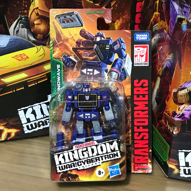 孩之宝 变形金刚决战塞伯坦 王国核心级 声...