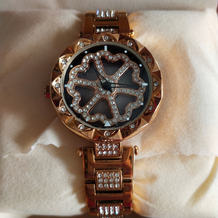 出机械表 没有带过 几乎全新 有包装盒 8...