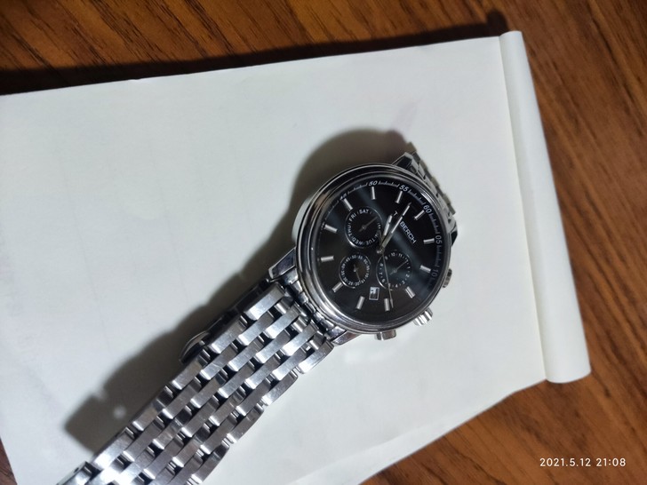 出售全自动机械手表8到9成新,进口机芯。