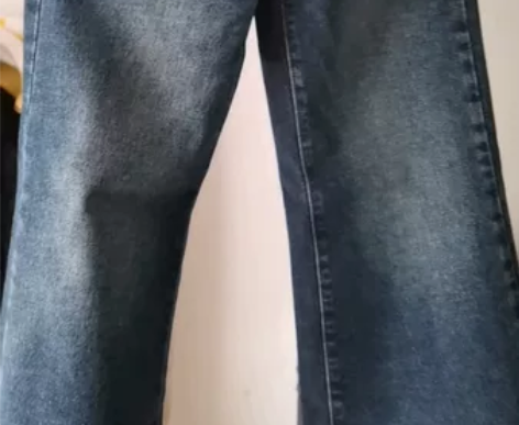喇叭牛仔裤全新59元买定离手 感兴趣的话点...