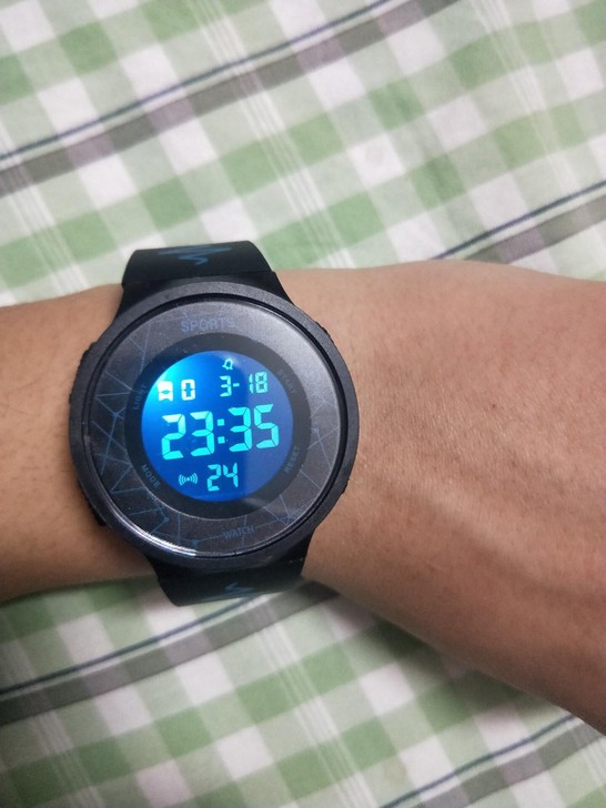 全新功能手表50米防水运动电子手表青少年成...