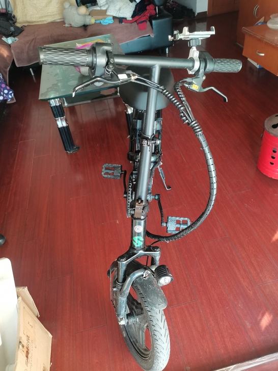 名顶折叠电瓶车,刚刚买来二个月左右,改行不...