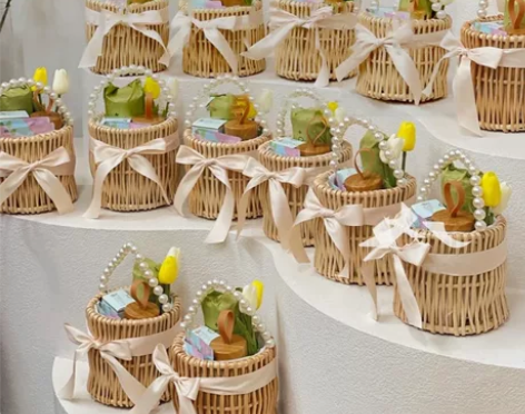 （全新包邮可挑款）编织手提珍珠花篮伴手礼满...