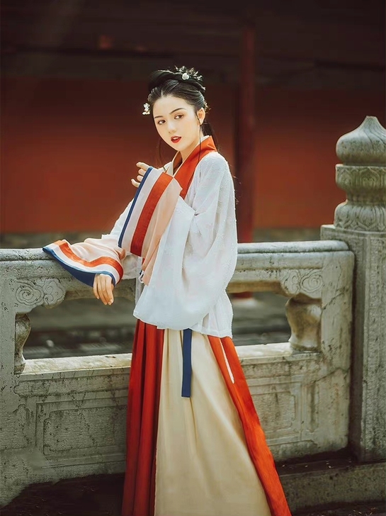 花朝记山茱萸 晋制汉服