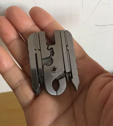 多功能工具钳子科技折叠钥匙扣随身迷你户外组...