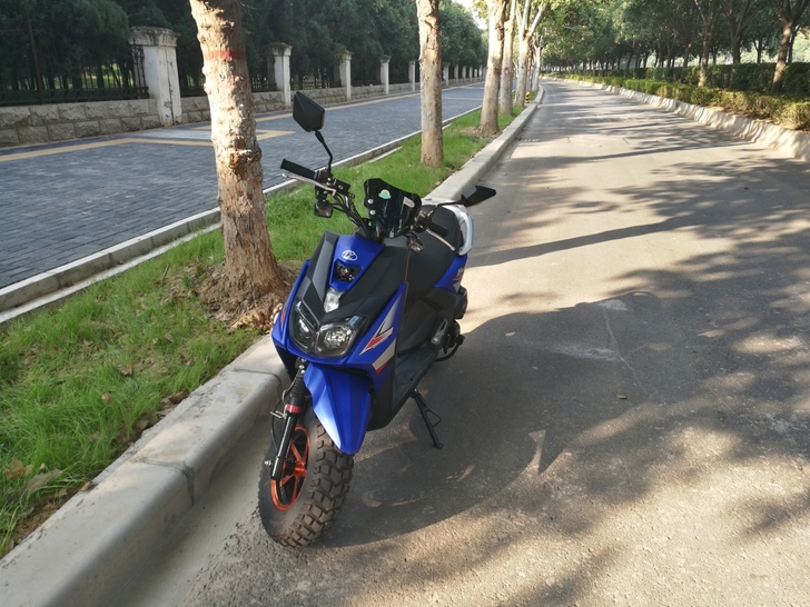 新旧程度 保养的很好，表面没有刮蹭，定时更...