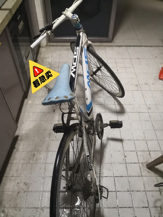 房子快到期了 新住的地方没地方放！车子好久...