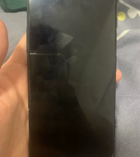 红米k40游戏版12128 屏幕有有裂痕成...