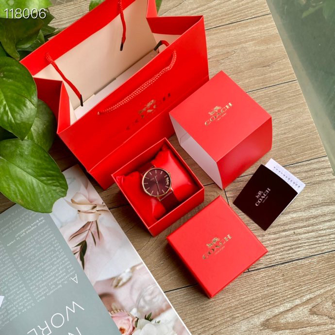 暗红色  COACH蔻驰 虎年纪念款！4点...