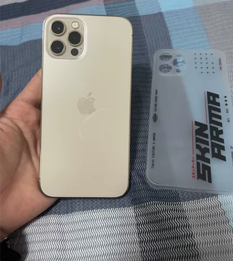 苹果12pro美版黑解无锁,自用电池还剩8...