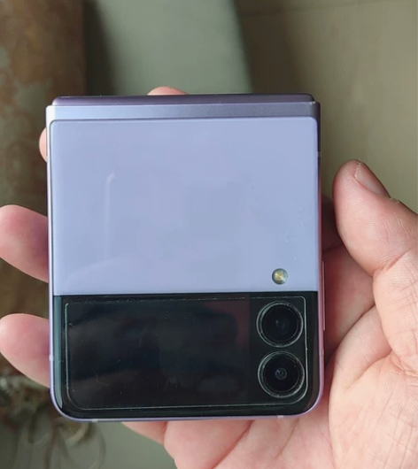 三星zflip3美版，女士自用，9新以上，...