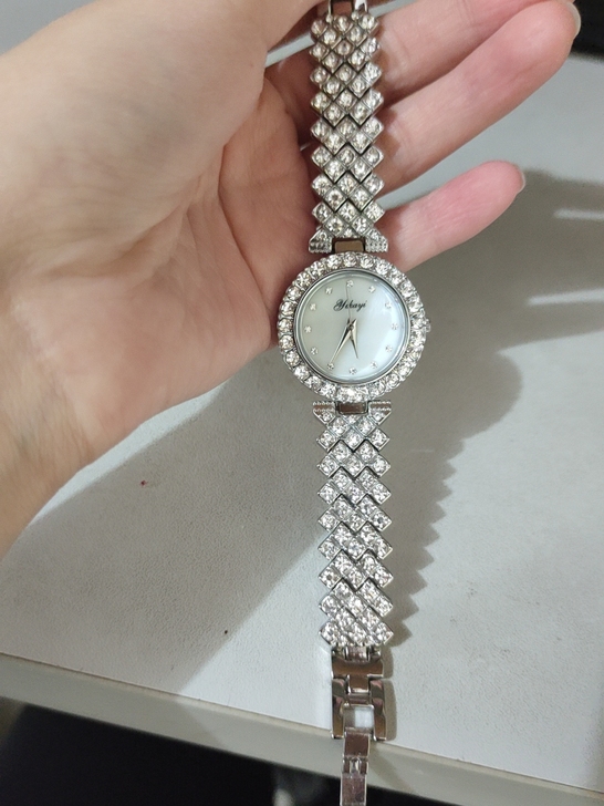 因个人带手表不习惯   低价出售