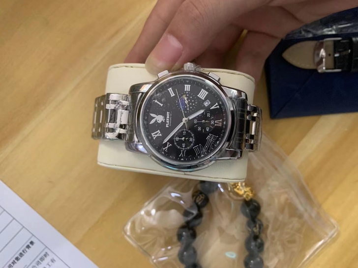 花花公子腕表全新正品,顺丰包邮;