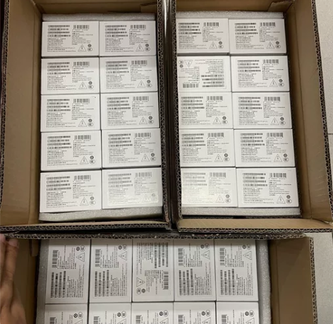 荣耀play6C 6+128G,全新原封,...