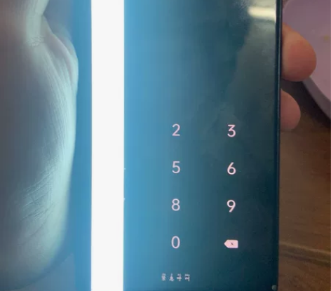 oppo  reno  256  屏幕有一...