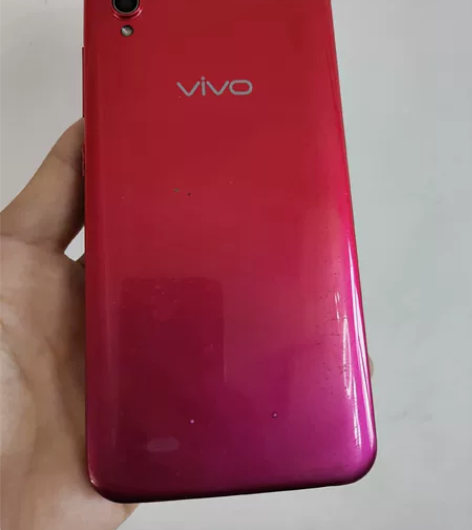 vivoy93 4+64运存手机，下图实拍...
