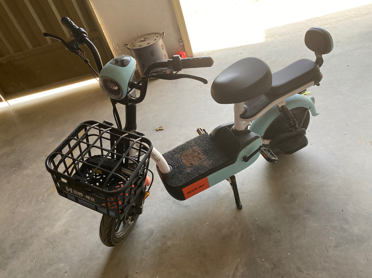 哈啰C52智能电动车