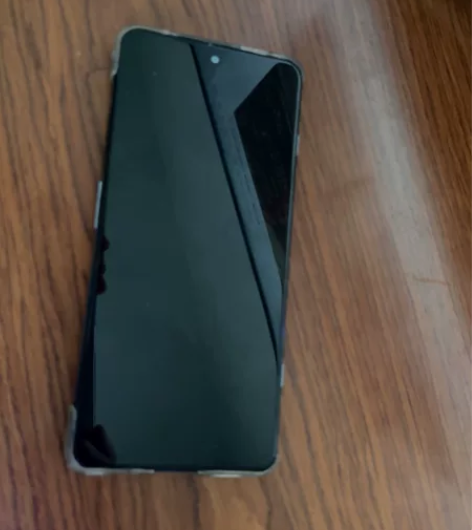 出台黑鲨4，8+128，自用的 自用的呵护...