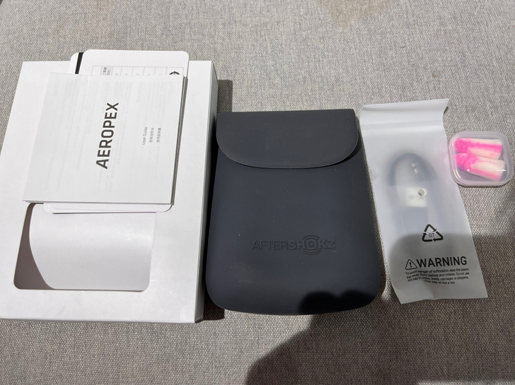 韶音AS800原装耳机包，耳机充电线