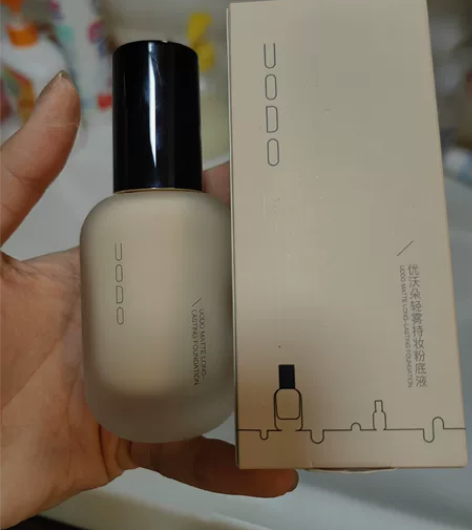 优沃朵粉底  持妆2号色（热卖色），试用过...