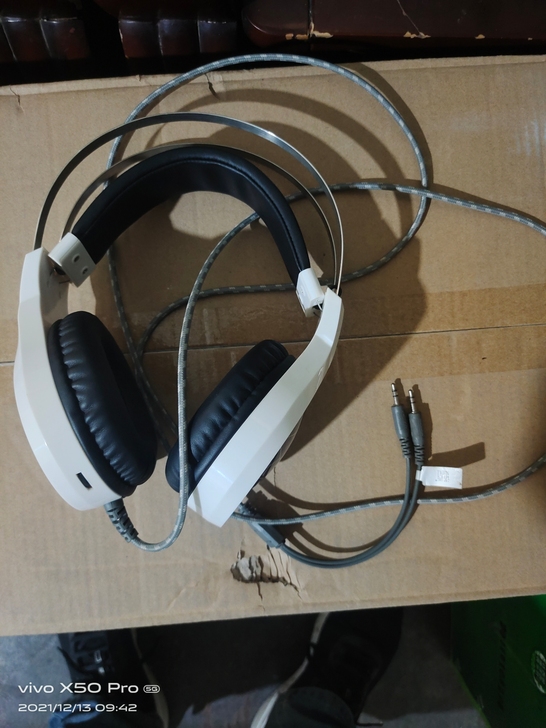 诺西n1头盔式耳机：原来拍电视做视频剪辑使...