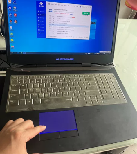 外星人笔记本,电池刚换新一个月 感兴趣的话...