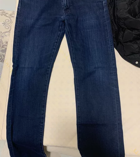 Levis 牛仔裤 九成新 32码 适合1...