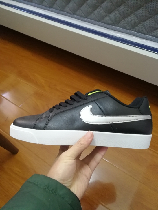 一双耐克开拓者板鞋，44码，男女同款，就穿...