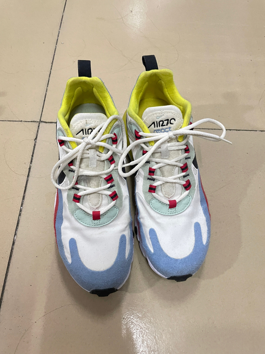 nike air 270max 差不多半年...