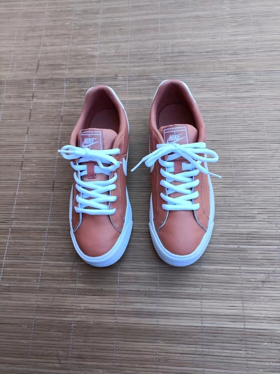 二手耐克37.5码真皮女士运动鞋