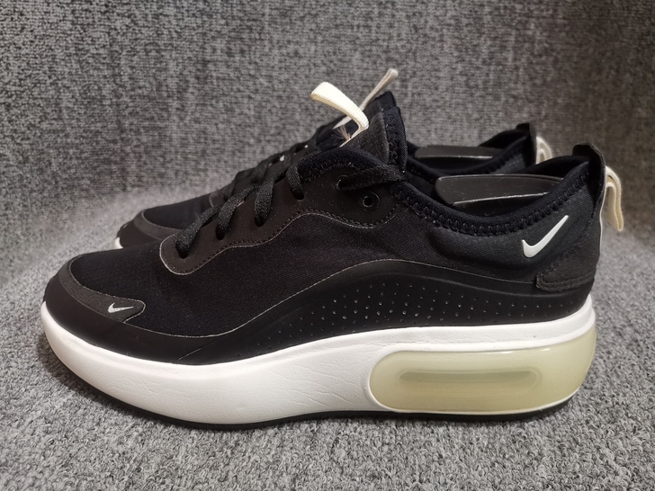 耐克气垫跑步鞋运动鞋40码正常穿着痕迹成色...