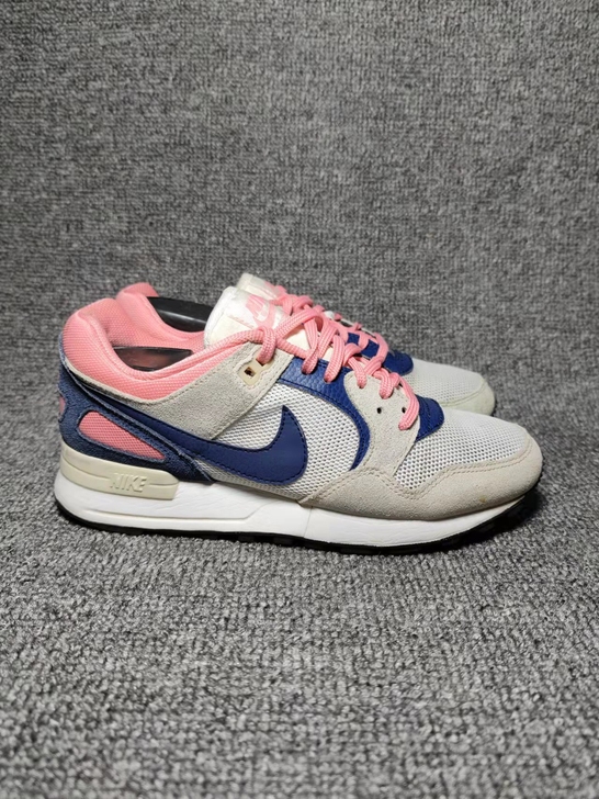 耐克女款复古休闲运动鞋跑步鞋36.5码