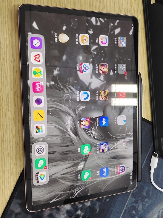 荣耀平板v7pro，包括笔，保护套，全套包...