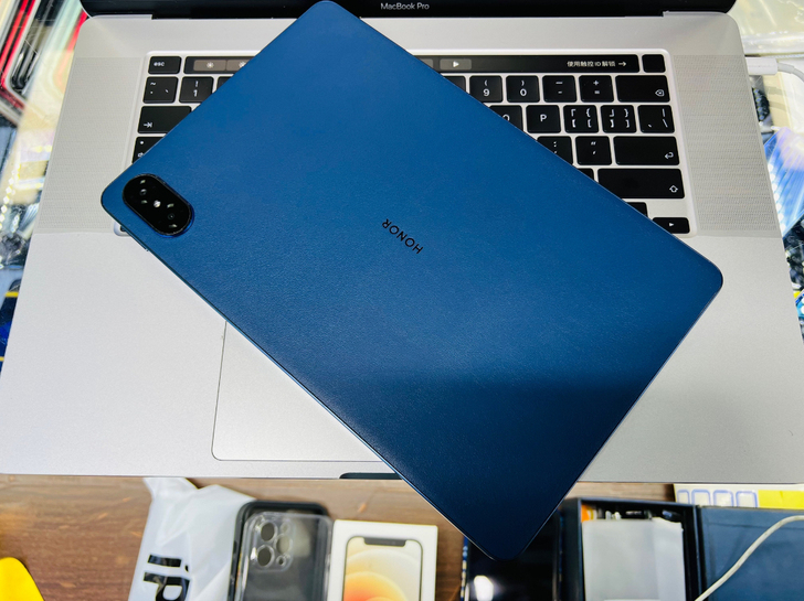 荣耀V7pro，蓝色8+128g，wifi...