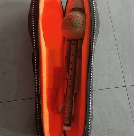 C调葫芦丝，有兴趣的可以联系我。大学统一买...