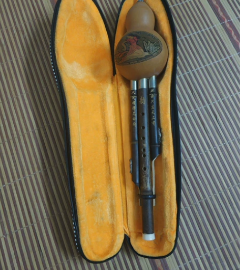 闲置葫芦丝出售,有兴趣的来聊! 感兴趣的话...