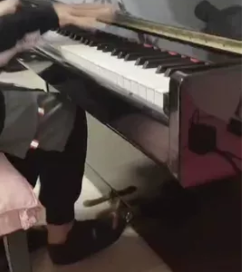出售钢琴  有意联系 直接看琴 本地自取 ...