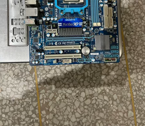 出售拆机技嘉A880电脑主板,送个亮机处理...