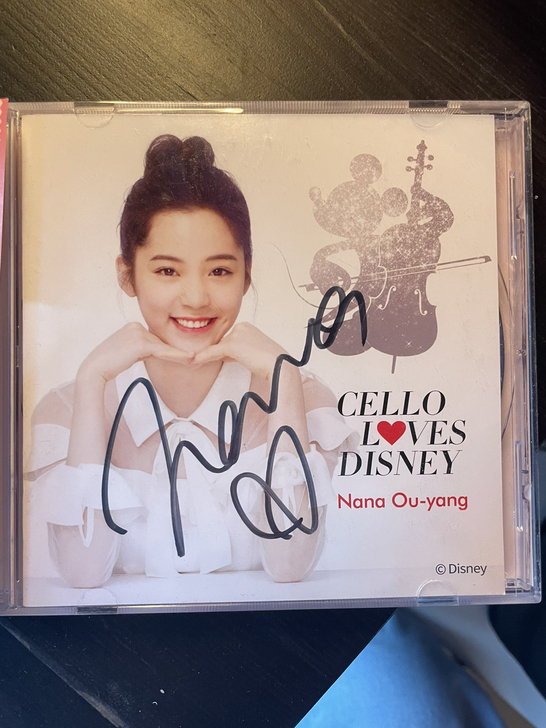 欧阳娜娜 梦想练习曲 CD 亲笔签名 全新