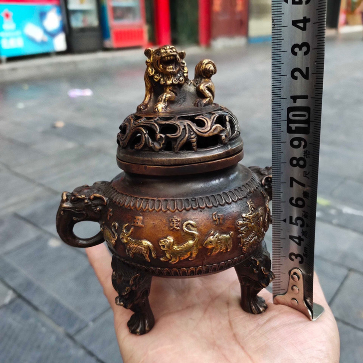 古玩铜器收藏纯铜鎏金十二生肖熏香炉纯铜三足...