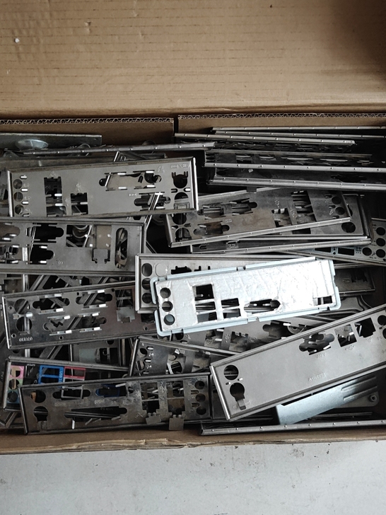 各种原装拆机电脑主板挡板，全国包邮，一个也...