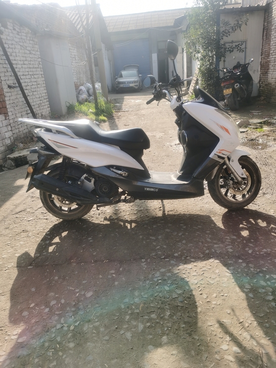 立雅150大踏板，提取顺便，代步很方便，窗...