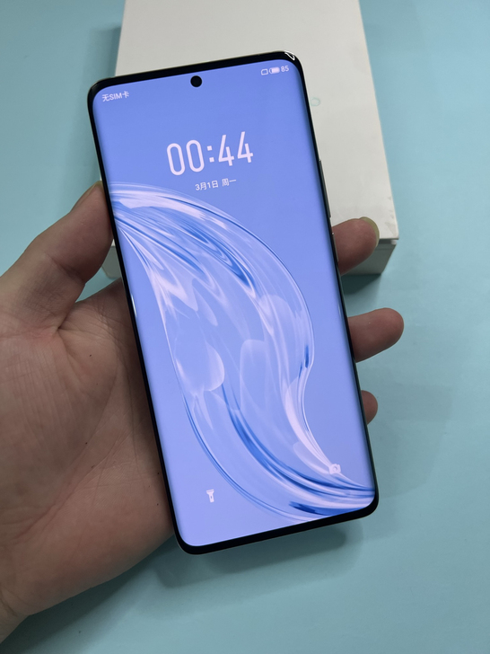 魅族18pro ，曲面屏  ，顶配12+2...