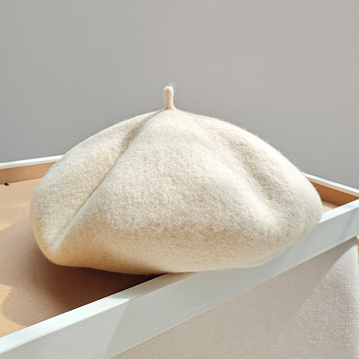 杨同学 全新，仅试戴，帽子可调节