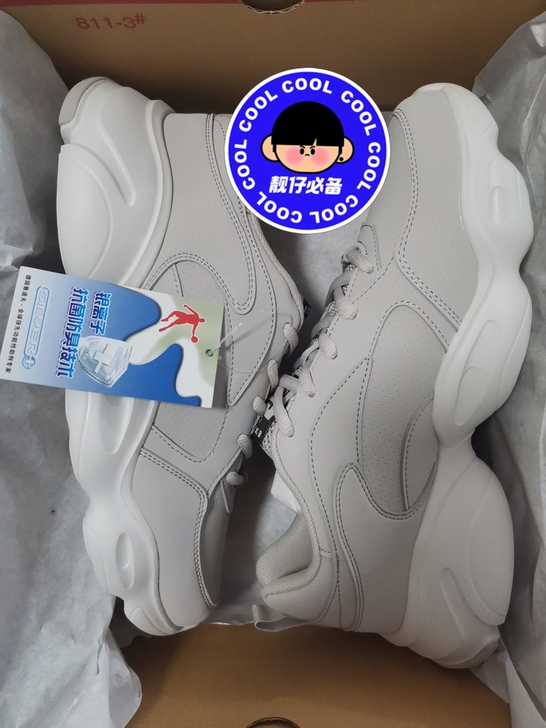 乔丹运动鞋41码,一双好鞋无需多言因家中鞋...
