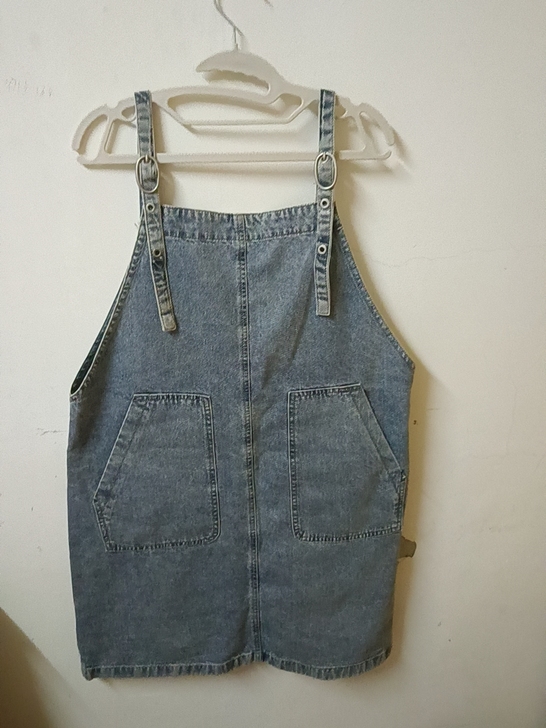 实体店209入的，没穿过，买回来就一直放着...