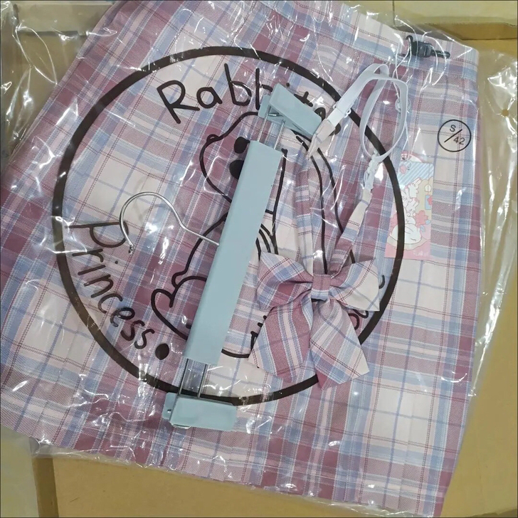 兔缝缝全新大粉格子jk格裙未拆定位线吊牌飞...