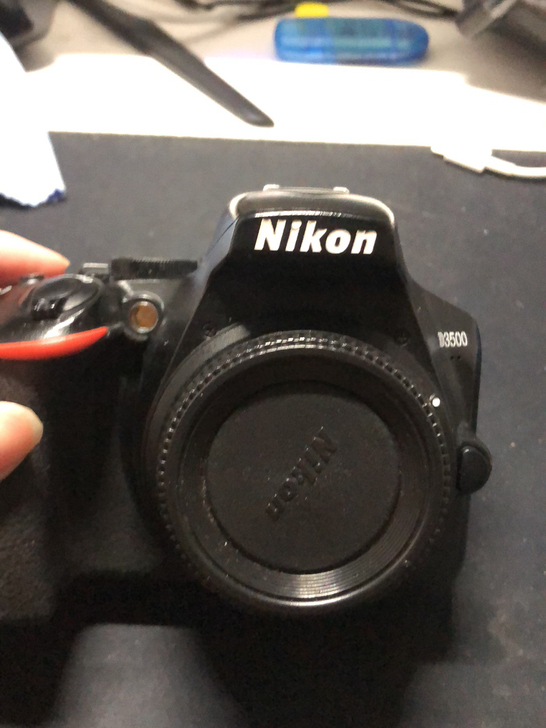 尼康D3500单反相机，成色如图，还不错，...
