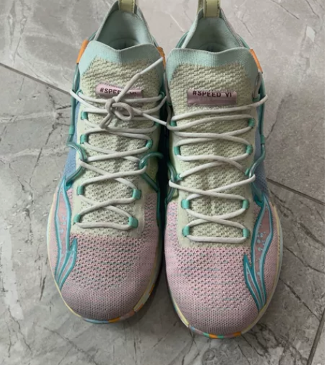 李宁篮球鞋 闪击6 圣诞节 46码 搭载李...