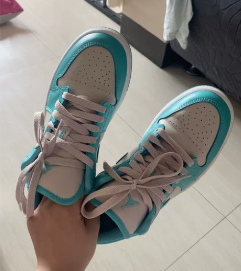 乔丹，一眼喜欢，穿了2次，鞋头穿一下就有褶...